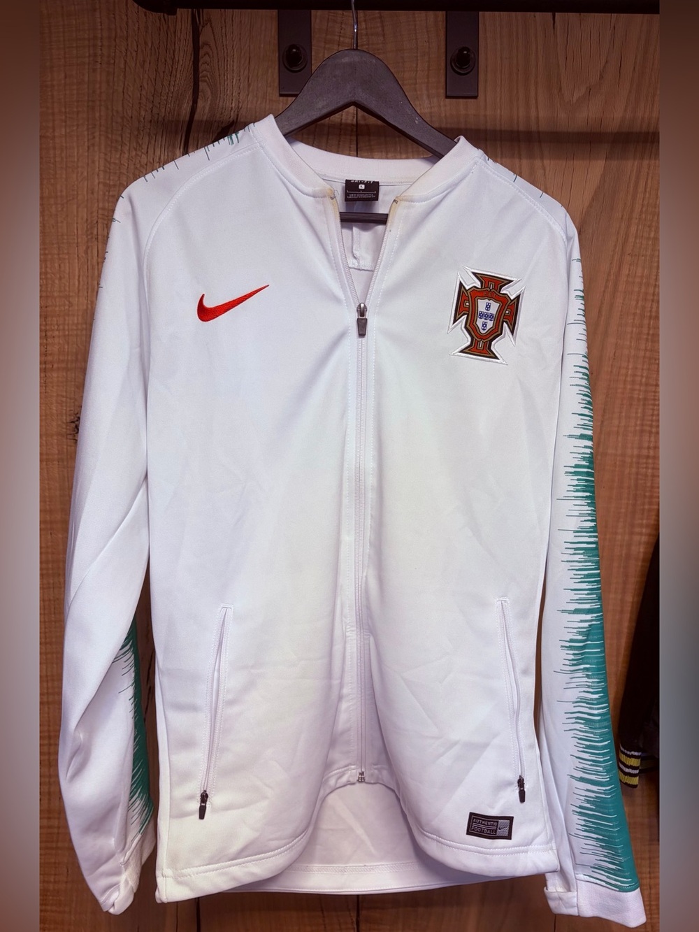 Nike White Portugal Lightweight Full-Zip Jacket with Green Sleeve Accent (Large)